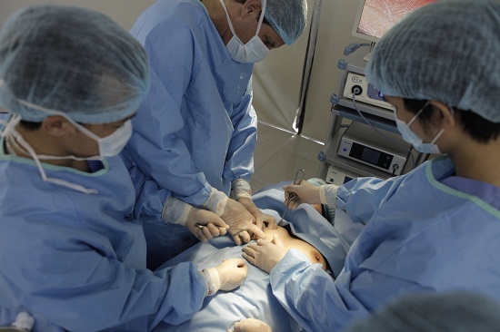 Giúp bạn "lật mặt" những nguyên nhân ngực nhỏ 2