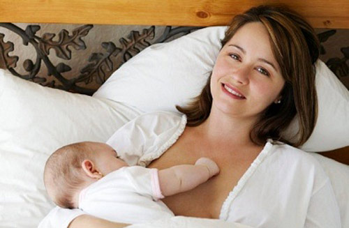 Cách chữa nứt đầu nhũ hoa khi cho con bú Cách chữa nứt đầu nhũ hoa khi cho con bú